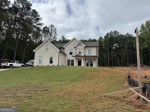 4425 Meadowwood Dr, Loganville, GA 30052