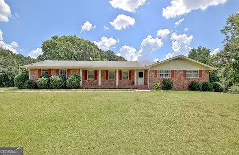 217 Ginger Cake Rd, Fayetteville, GA 30214