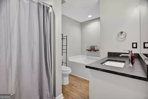 Bath - 175 Hill Rd, Lagrange, GA 30240 photo 1 of 3