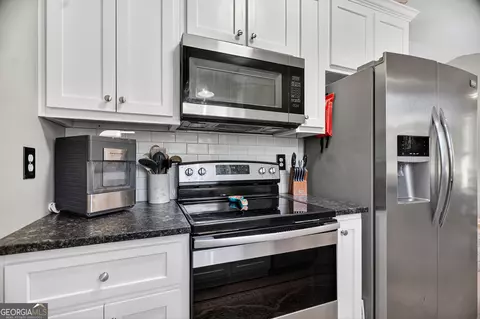 Kitchen - 175 Hill Rd, Lagrange, GA 30240 photo 2 of 2