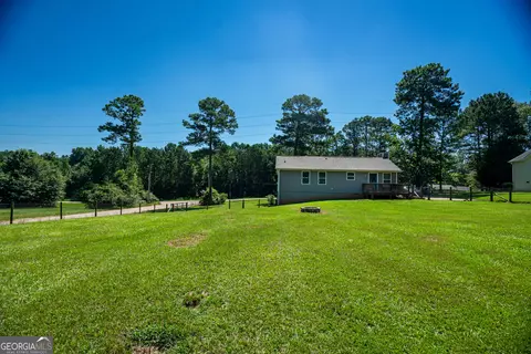 Exterior - 175 Hill Rd, Lagrange, GA 30240 photo 3 of 4