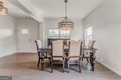 Dining - 405 Benstone Dr NE, Calhoun, GA 30701 photo 3 of 3