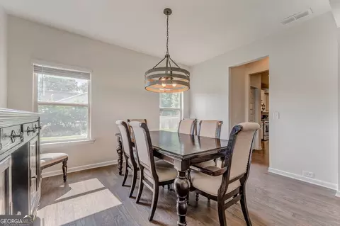 Dining - 405 Benstone Dr NE, Calhoun, GA 30701 photo 2 of 3