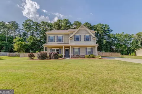 Exterior - 405 Benstone Dr NE, Calhoun, GA 30701 photo 3 of 11