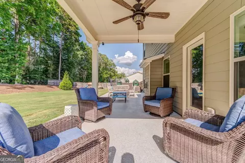 Exterior - 405 Benstone Dr NE, Calhoun, GA 30701 photo 10 of 11