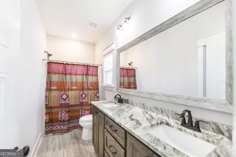 Bath - 113 Flat Rock Ln, Perry, GA 31069 photo 1 of 3