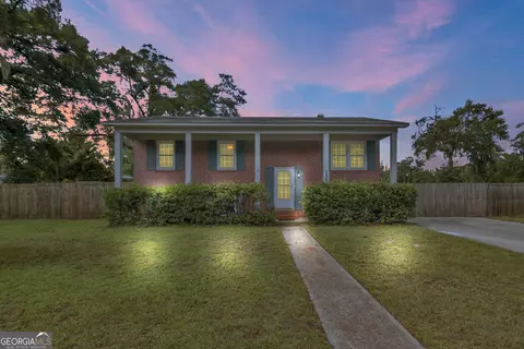 135 Clay St, Hinesville, GA 31313