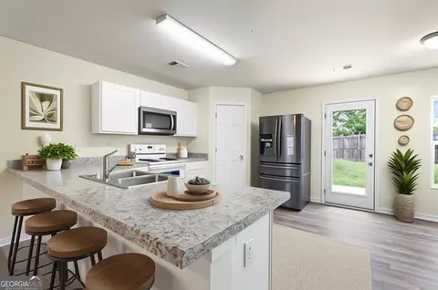 Kitchen - 759 Riverside, Calhoun, GA 30701 photo 1 of 1