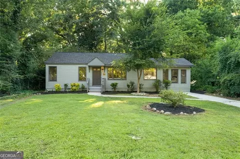 561 Scott Cir, Decatur, GA 30033