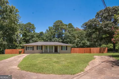 Exterior - 146 Whitaker Rd, Lagrange, GA 30240 photo 4 of 11