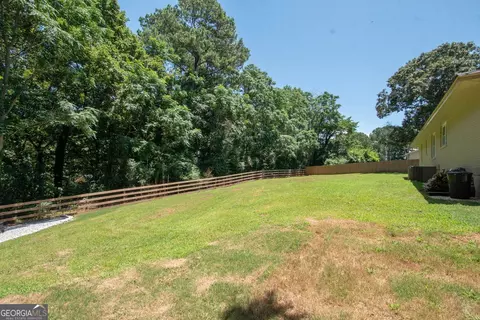 Exterior - 146 Whitaker Rd, Lagrange, GA 30240 photo 5 of 11