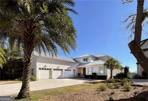 305 Yacht Club Ln, St. Simons, GA 31522