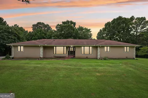 642 Lester Rd, Fayetteville, GA 30215