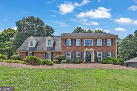 1901 Travers Cir, Lawrenceville, GA 30044