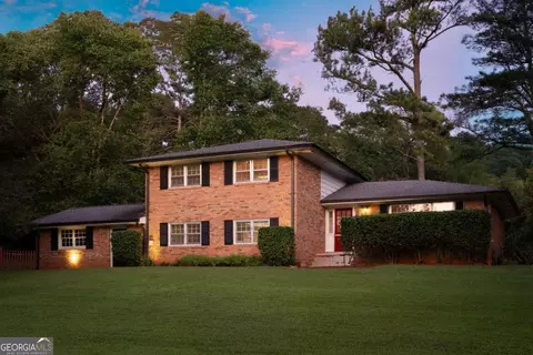 1392 Cornwall Rd, Decatur, GA 30032