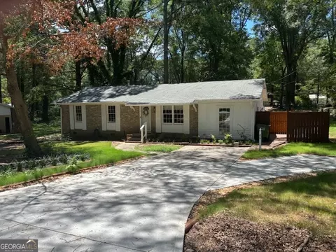 413 Shamrock Dr, Monroe, GA 30655