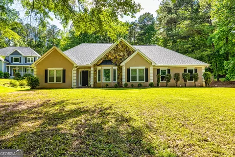 17 Alexandria Cir, Newnan, GA 30265