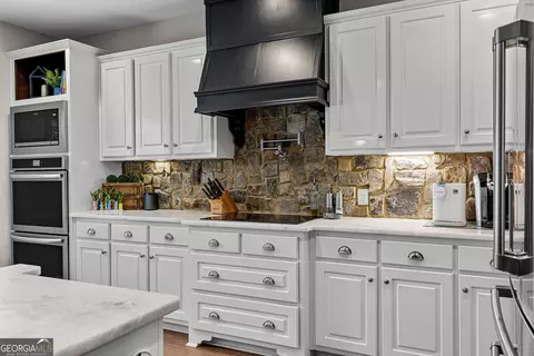 Kitchen - 106 Huckaby Rd, Brooks, GA 30205 photo 5 of 10