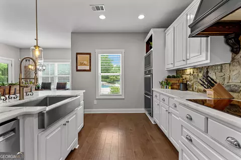 Kitchen - 106 Huckaby Rd, Brooks, GA 30205 photo 6 of 10