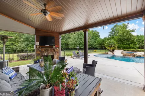 Exterior - 106 Huckaby Rd, Brooks, GA 30205 photo 18 of 22