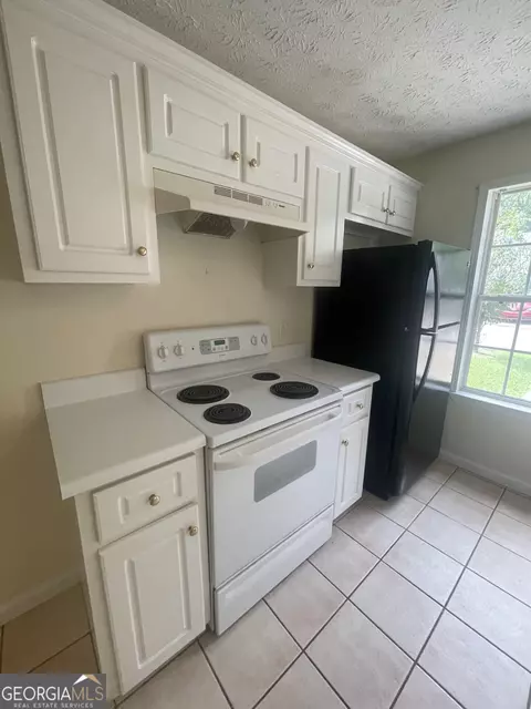 Kitchen - 105 Clara Jean Ct, Lagrange, GA 30241 photo 1 of 5