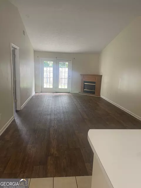 Living - 105 Clara Jean Ct, Lagrange, GA 30241 photo 1 of 4