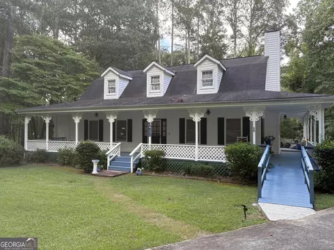 155 Pine Tree Dr, Fayetteville, GA 30214