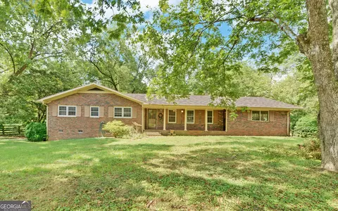 290 Hartwell Rd, Lavonia, GA 30553