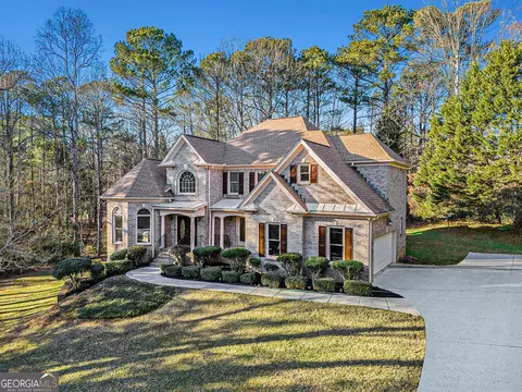 6614 Club View Ct, Flowery Branch, GA 30542
