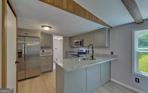 Kitchen - 53 Yonah Dam Rd, Toccoa, GA 30577 photo 1 of 4