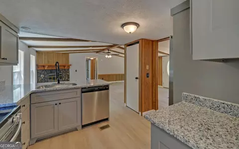 Kitchen - 53 Yonah Dam Rd, Toccoa, GA 30577 photo 3 of 4