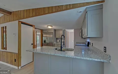 Kitchen - 53 Yonah Dam Rd, Toccoa, GA 30577 photo 4 of 4