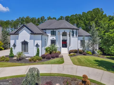 1002 Legacy Hills Dr, Mcdonough, GA 30253