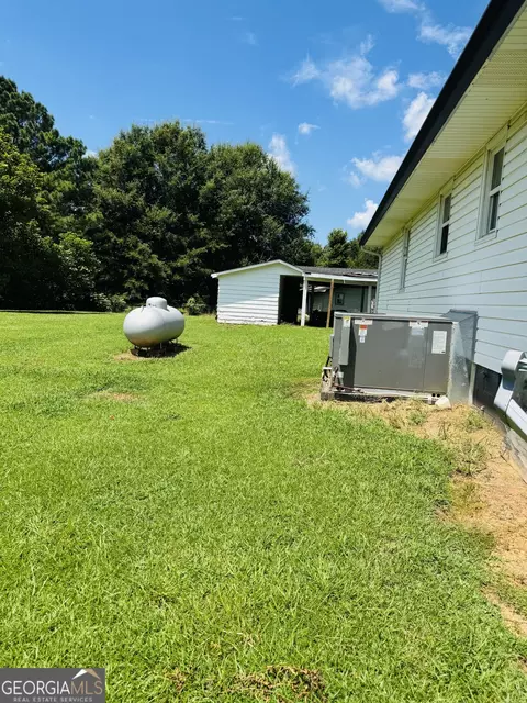 Exterior - 146 Moore Rd, Jackson, GA 30233 photo 4 of 5