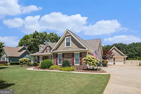 16 Water Oak Dr, Sharpsburg, GA 30277
