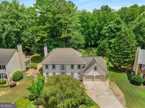401 Sarah Ln, Lawrenceville, GA 30046