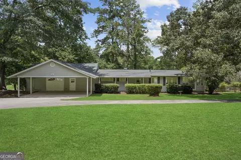 30 Circle Dr, Hampton, GA 30228