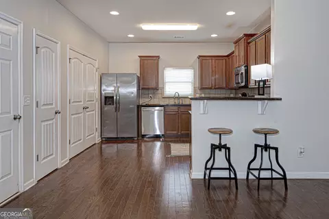 Kitchen - 239 River Meadow Dr, Lagrange, GA 30241 photo 4 of 4