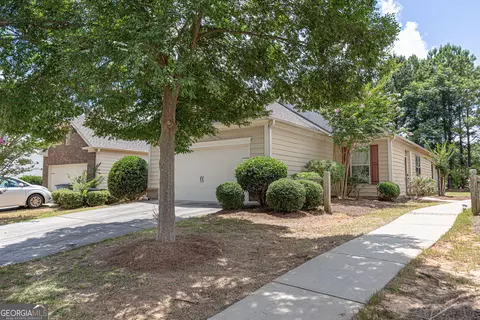 Exterior - 239 River Meadow Dr, Lagrange, GA 30241 photo 2 of 5