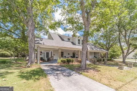 284 Covington St, Loganville, GA 30052