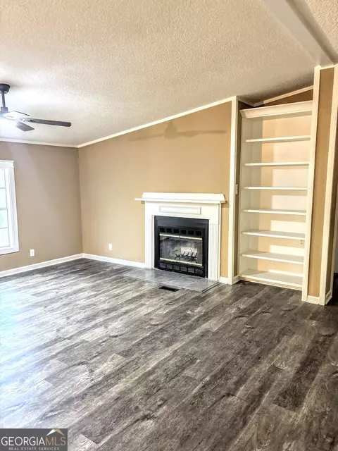 Living - 258 Rome St, Bowdon, GA 30108 photo 2 of 2