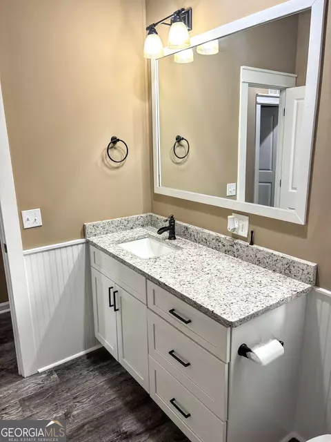 Bath - 258 Rome St, Bowdon, GA 30108 photo 4 of 5