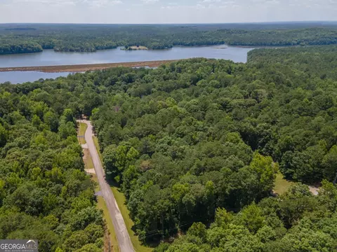 1 Maple Ridge Dr, Hogansville, GA 30230