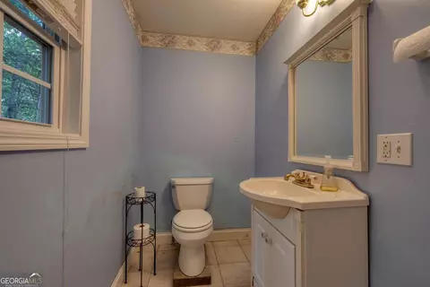Bath - 266 E Wright Rd, Blairsville, GA 30512 photo 6 of 6