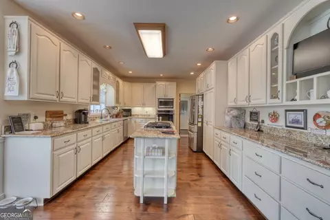 Kitchen - 266 E Wright Rd, Blairsville, GA 30512 photo 4 of 6