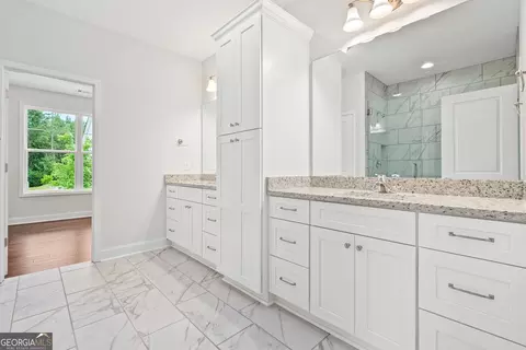 Bath - 117 Celebration Blvd, Lagrange, GA 30241 photo 1 of 2