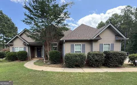 618 Sara Hunter Ln, Milledgeville, GA 31061