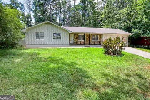 3185 Village Glen Trl, Snellville, GA 30039