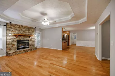 Living - 2249 Cluster Ln, Grayson, GA 30017 photo 4 of 5