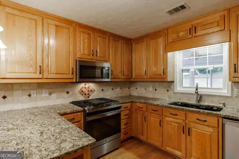 Kitchen - 2249 Cluster Ln, Grayson, GA 30017 photo 2 of 3